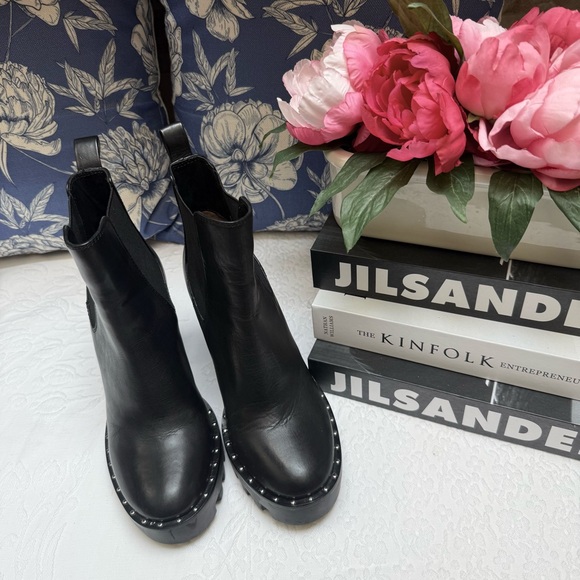 ANTONIO MELANI Black Ankle Boots with Elastic Panels - Picture 10 of 11